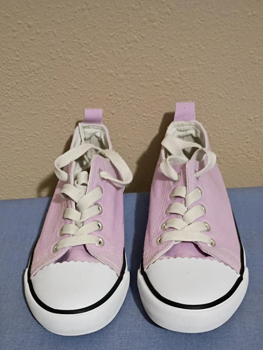 Chosen Steps Sneakers for girls' size 2 - Lavender/white